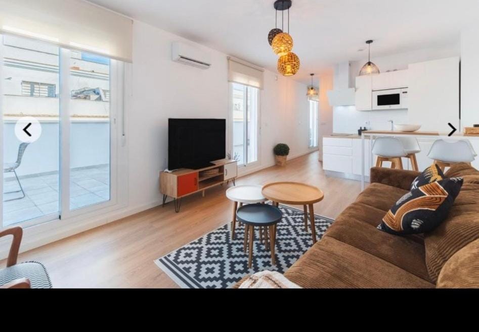 Communal lounge/ TV room, Seating area, air conditioner