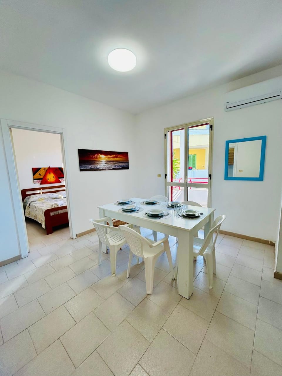 TV and multimedia, Living room, Dining area