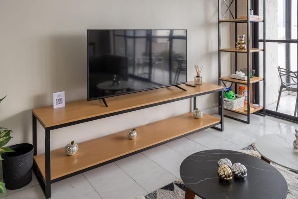 Posh Polanco Stay TVs and Desks in Each Room House in Mexico City