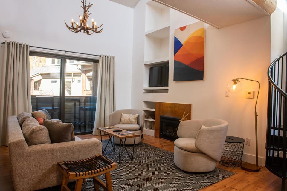 Meadowbrook Condos House in Ketchum