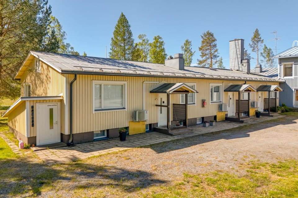 Property building, Day