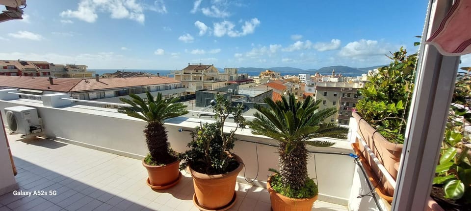 APPARTAMENTO CON TERRAZZA Apartment in Alghero