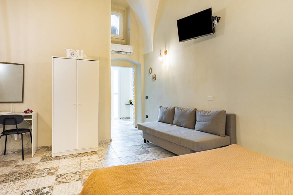 Property building, Living room