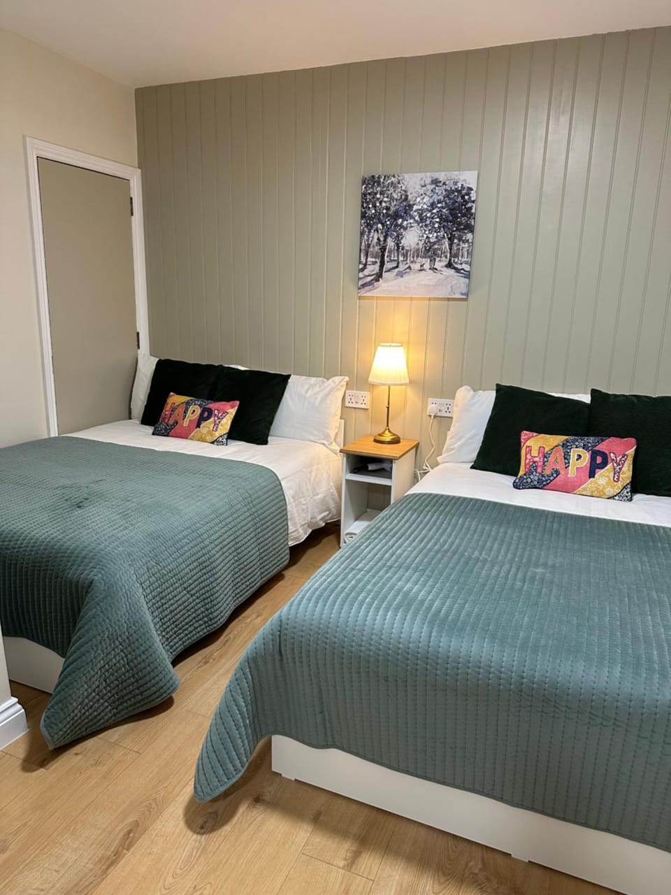 LORD MERIT GUEST HOUSE KING'S CROSS GRAYS INN ROAD Bed and Breakfast in London Borough of Islington