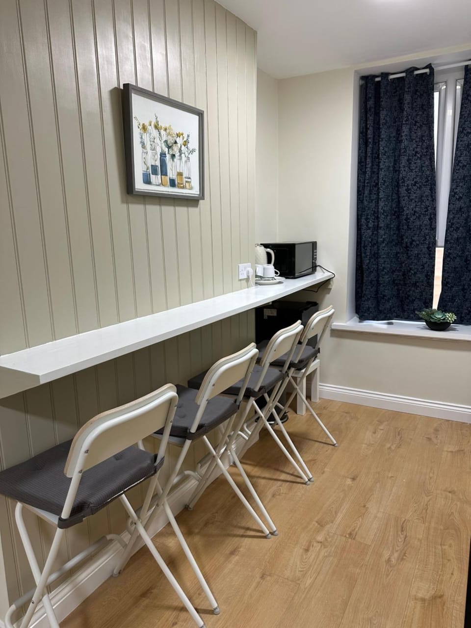 LORD MERIT GUEST HOUSE KING'S CROSS GRAYS INN ROAD Bed and Breakfast in London Borough of Islington