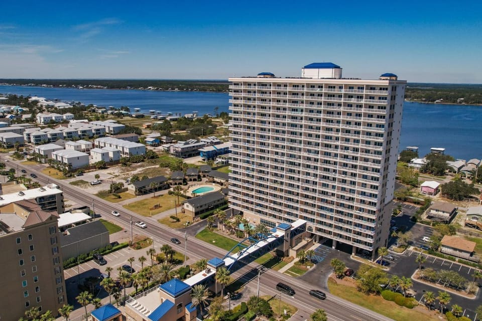 Crystal Tower 1804 House in West Beach