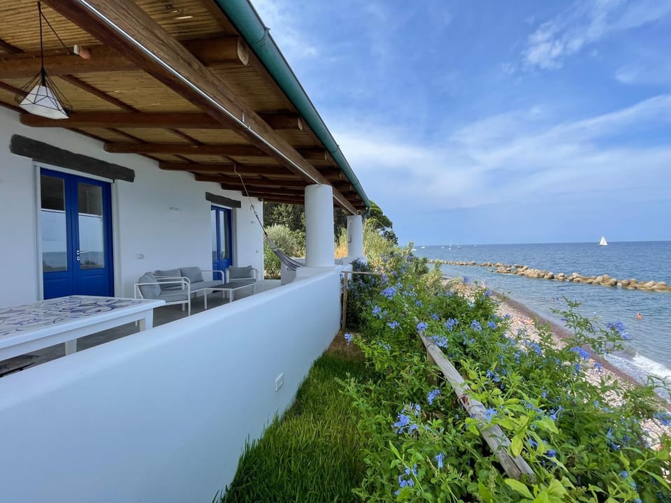 Villa Maris - accesso diretto alla spiaggia Villa in Sicily