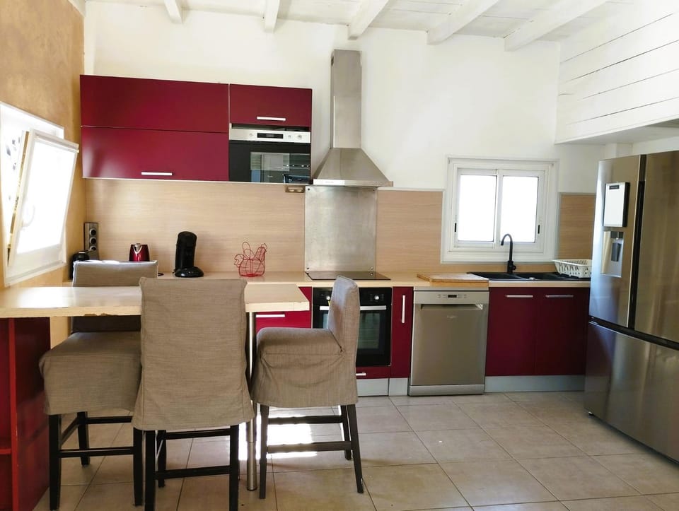 Kitchen or kitchenette, Dining area, dishwasher, minibar, pet friendly, toaster