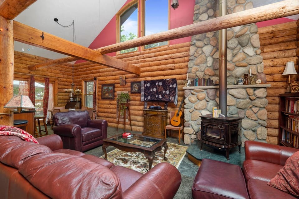 Beautiful Log Cabin Wooded Lake Access Interlochen Arts Academy Cabin in Michigan