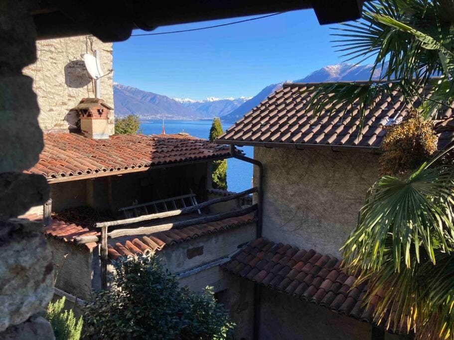 Come stay in our Little Nest House in Canton of Ticino