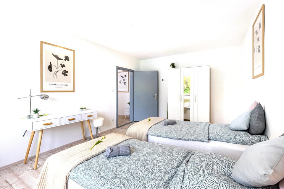 Living room, Bedroom