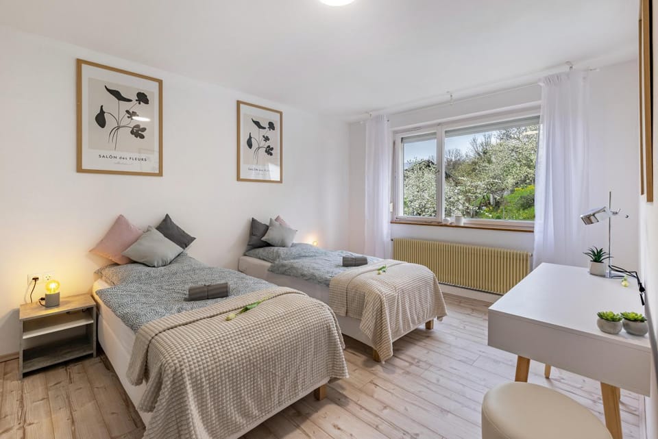 Living room, Bedroom