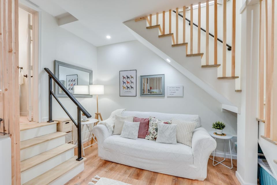 Dog-Friendly Fishkill Tiny House in Wine Country Apartment in Hudson Valley