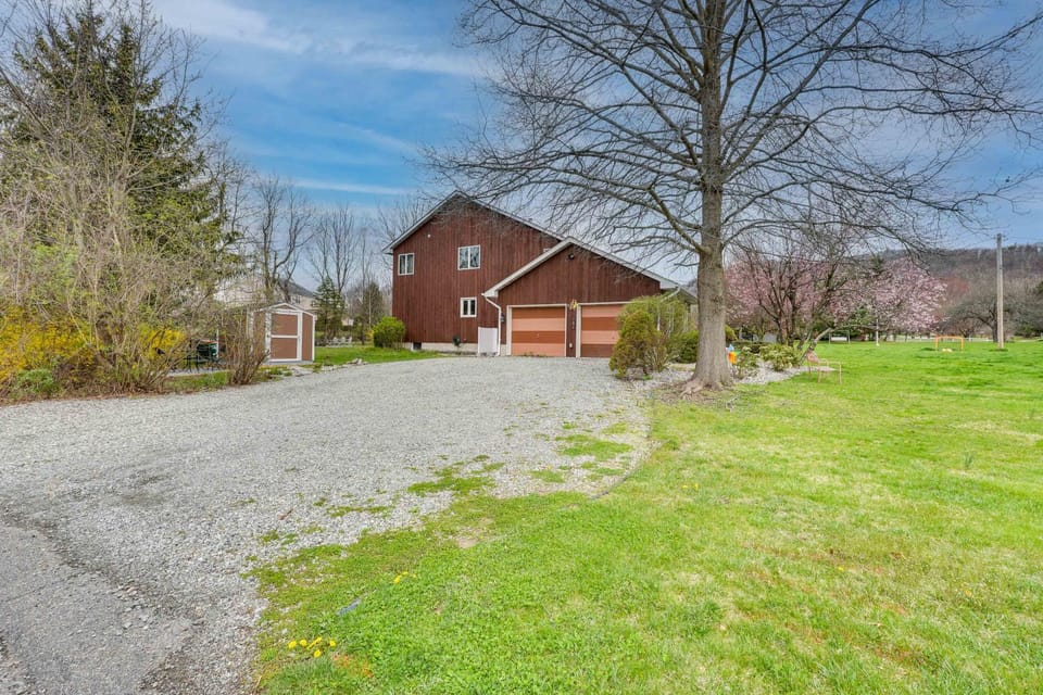 Dog-Friendly Fishkill Tiny House in Wine Country Apartment in Hudson Valley