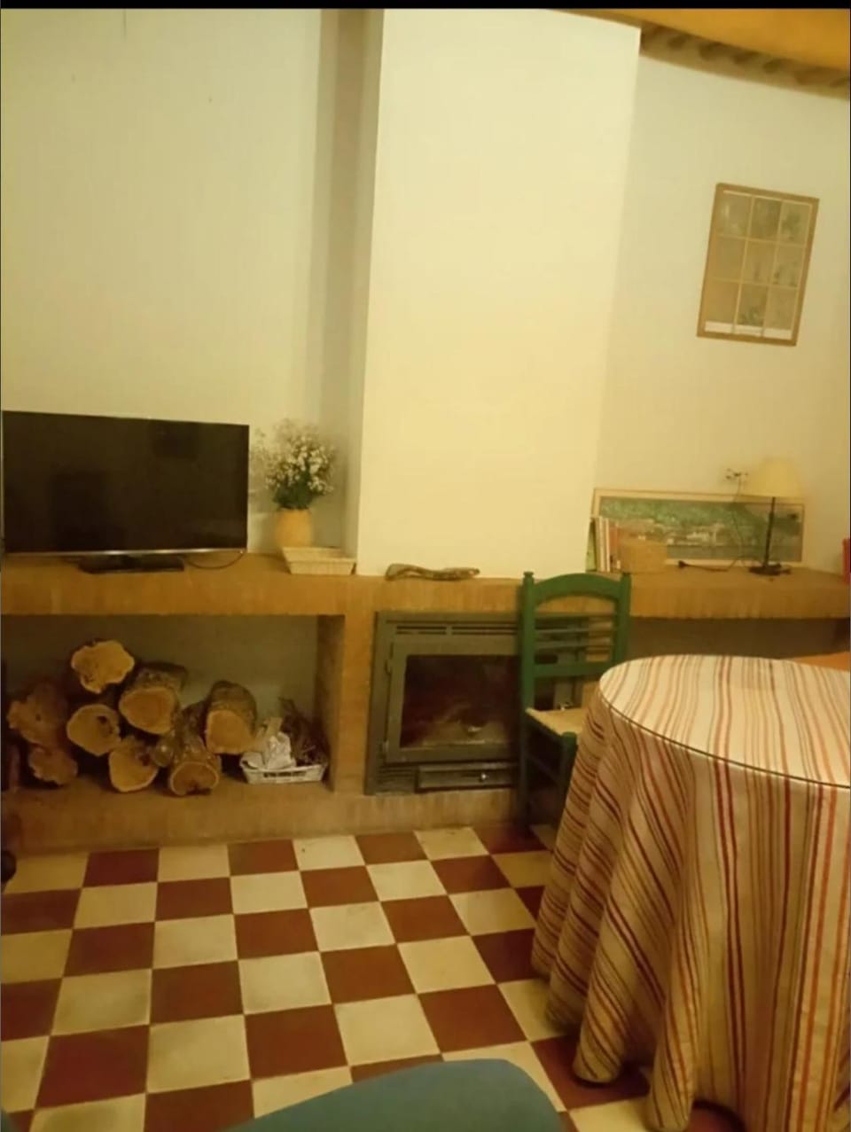 TV and multimedia, Living room, Photo of the whole room, Seating area