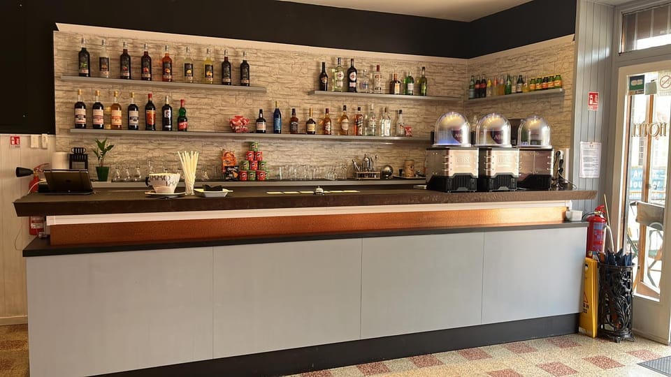 Lounge or bar