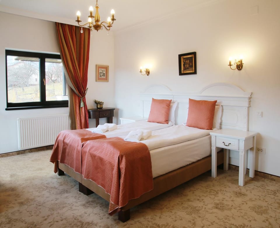 Photo of the whole room, Decorative detail, Bedroom