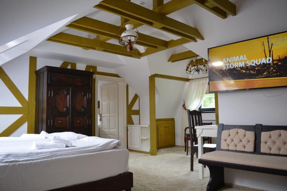 Bed, Living room