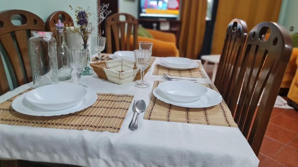 Calmly, spacious apartment next to USA embassy Apartment in Tirana