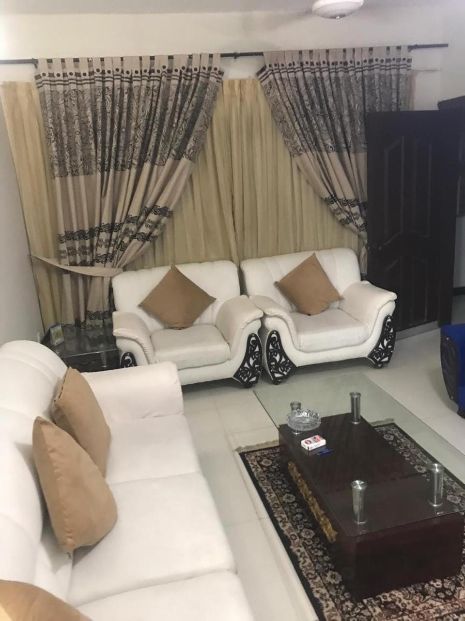 Homey vibes Residences Apartment in Karachi