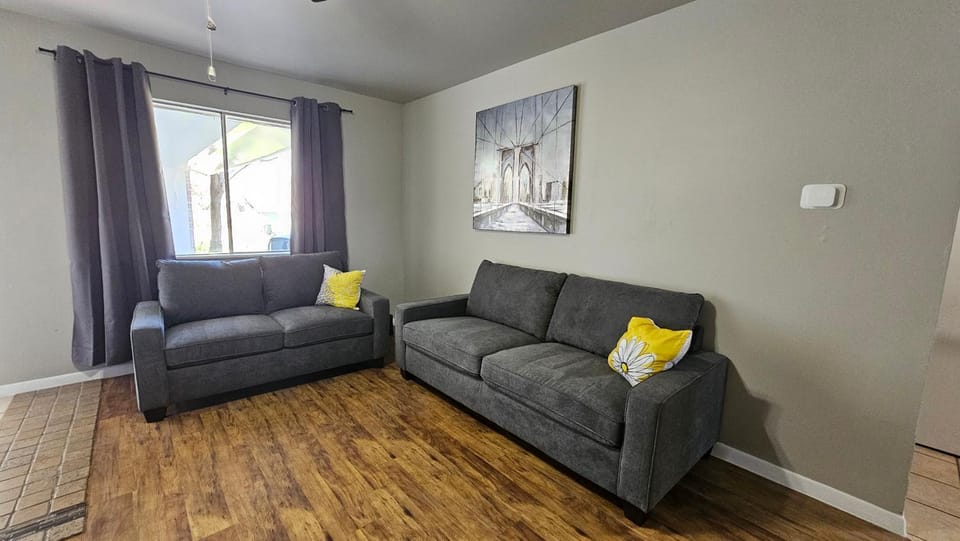 Serene 2BR Hideaway Near Downtown & Airport House in Austin
