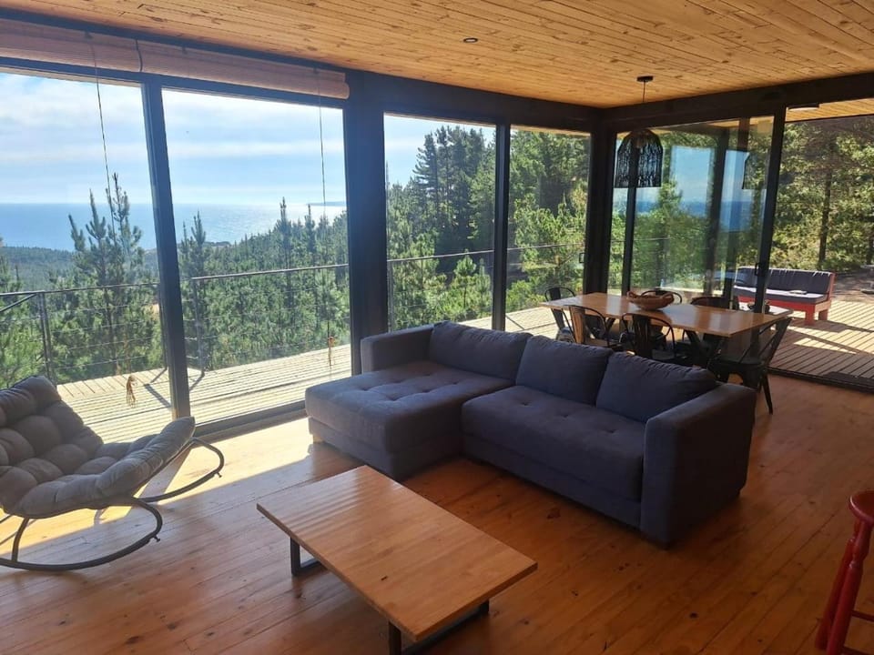 Casa Bosquemar Boyeruca House in O'Higgins, Chile