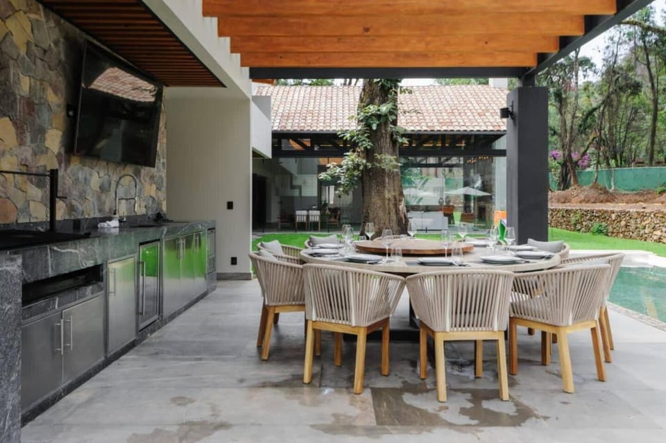 BBQ facilities, Swimming pool