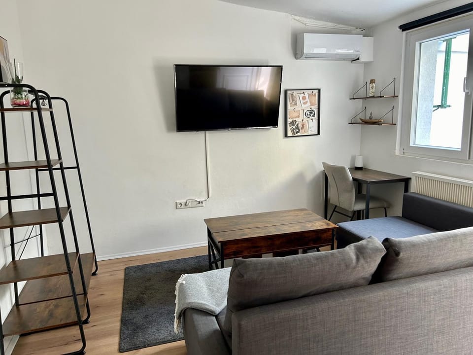 Living room, Evening entertainment