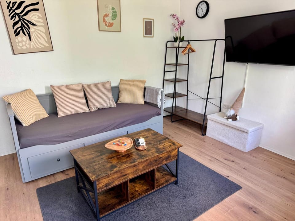 Seating area, Bedroom