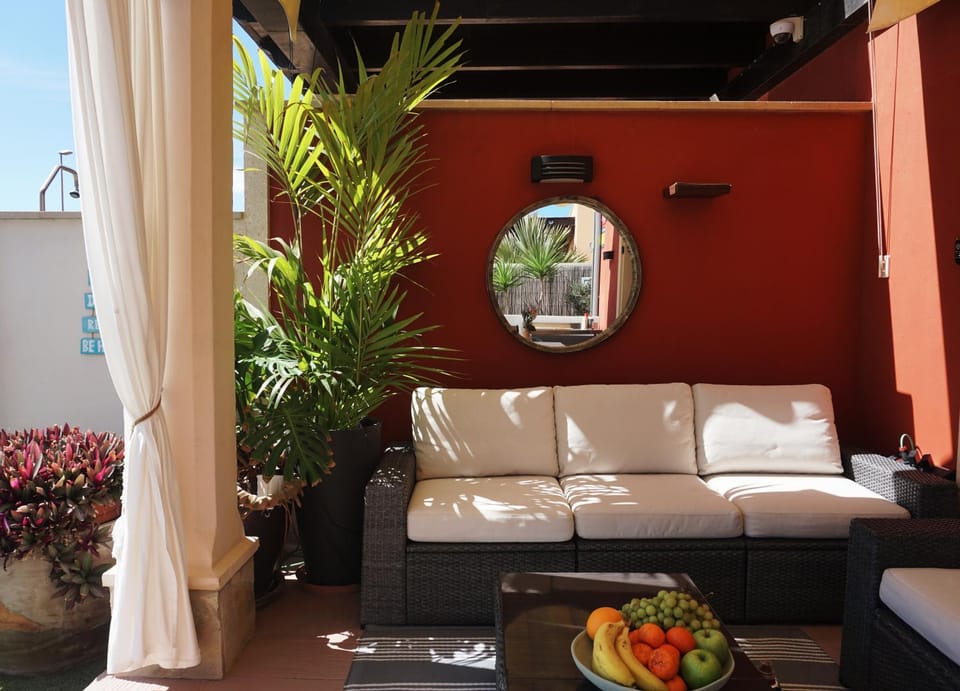 Patio, Day, Seating area