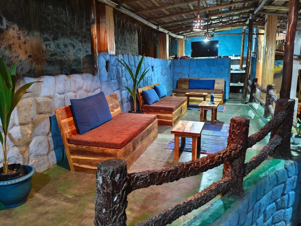 Communal lounge/ TV room