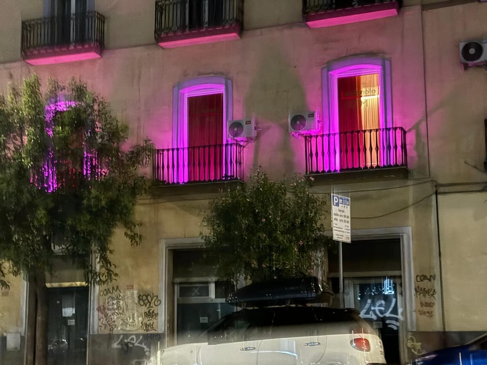 LUCIGNOLOROOM stazione centrale Napoli Bed and Breakfast in Naples
