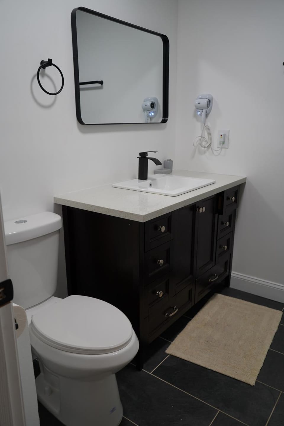 Stylish 4BR Prime Location Close to All! House in Memphis