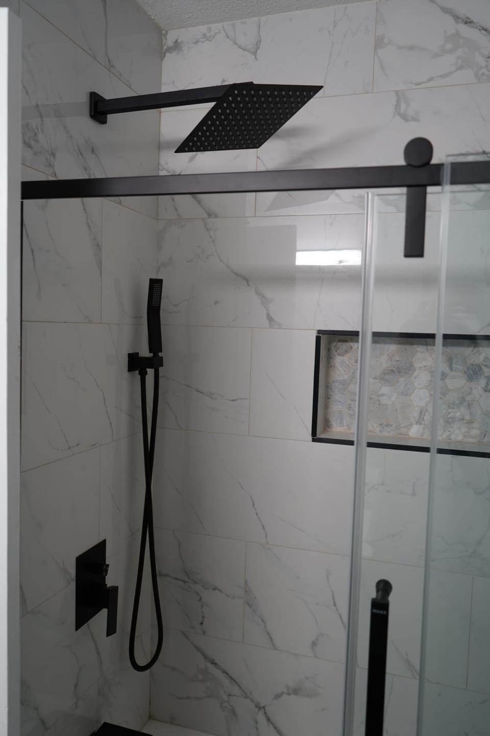 Stylish 4BR Prime Location Close to All! House in Memphis