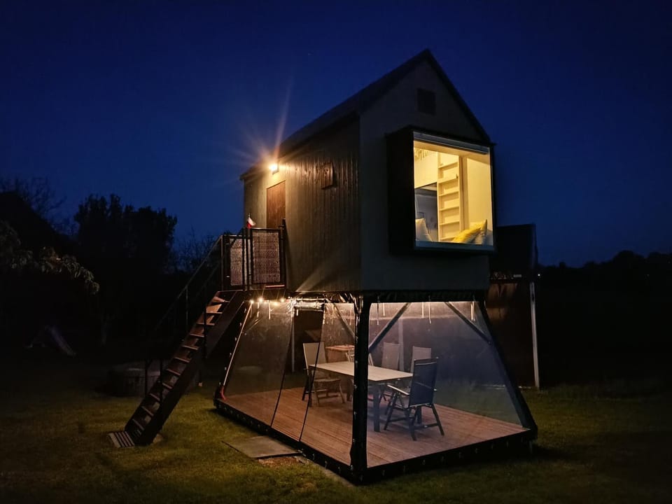 Posed Kubík Luxury tent in Czechia