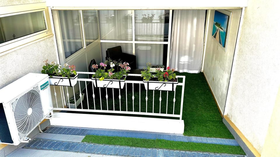 Property building, Balcony/Terrace