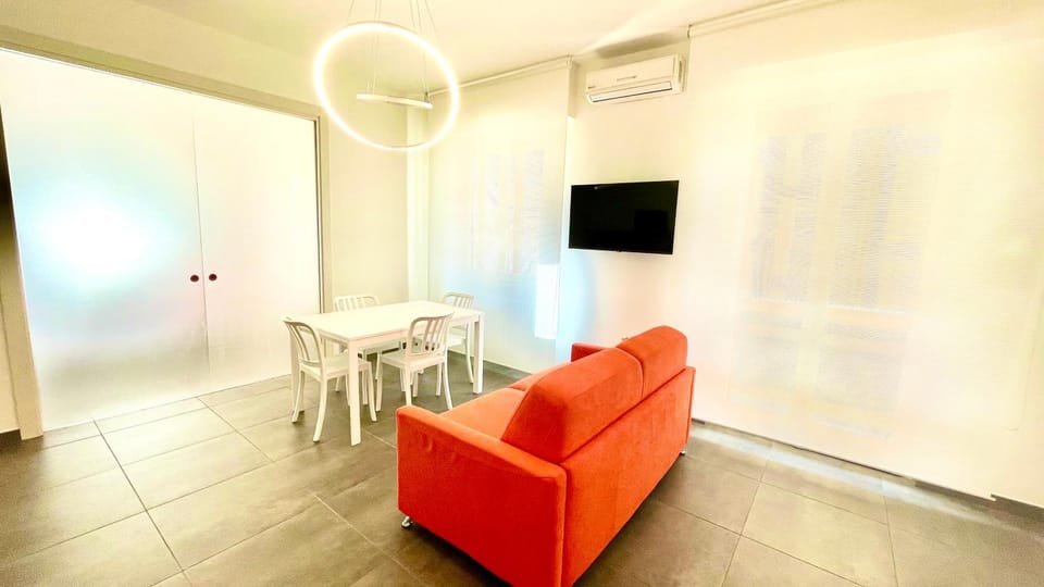 TV and multimedia, Living room, Dining area, Evening entertainment, air conditioner