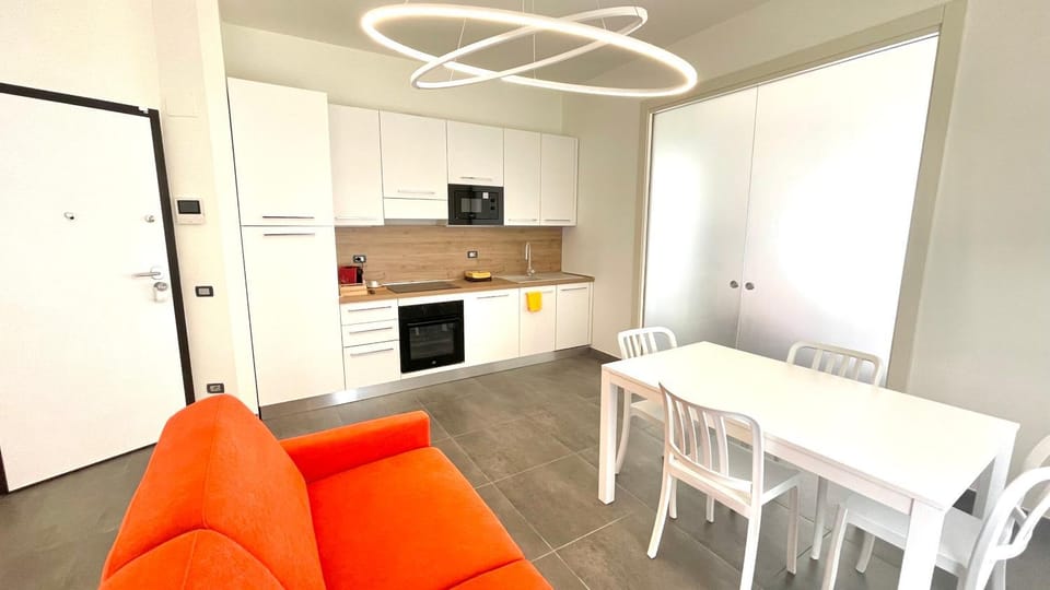 Kitchen or kitchenette, Living room, Seating area, Dining area, pet friendly, stove