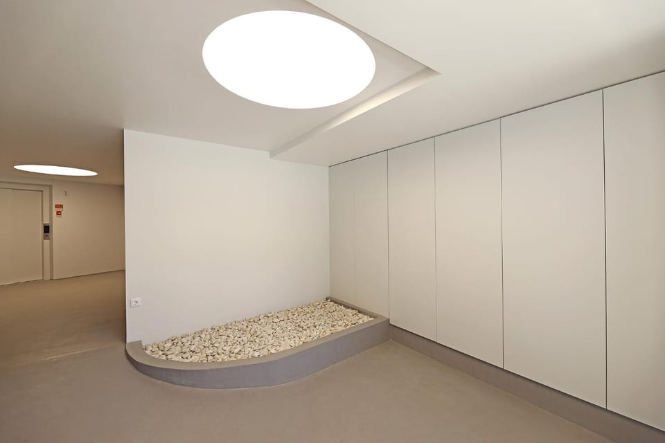 Property building, Facade/entrance, Off site