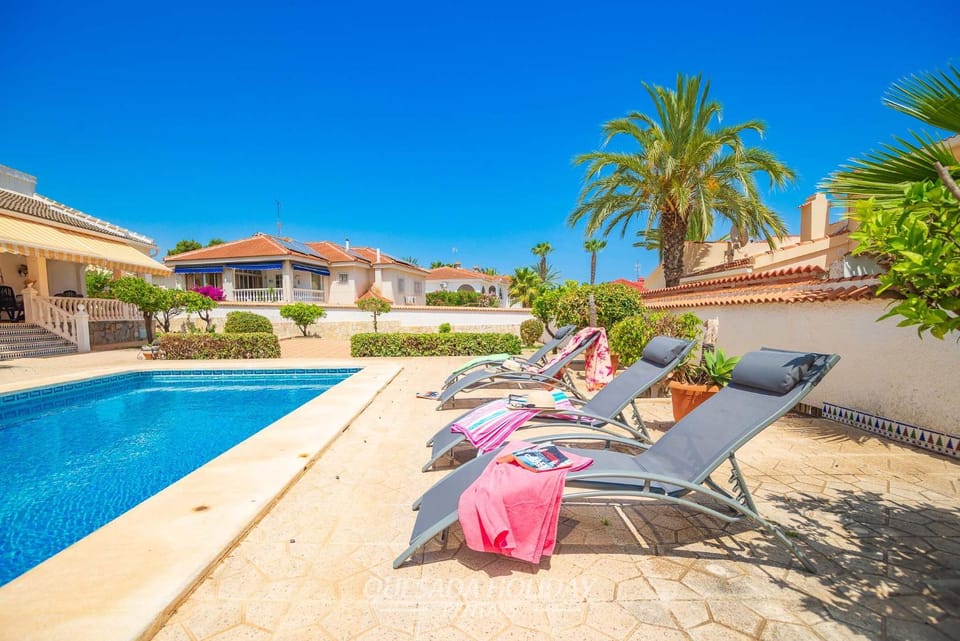 Patio, Pool view, Swimming pool, sunbed