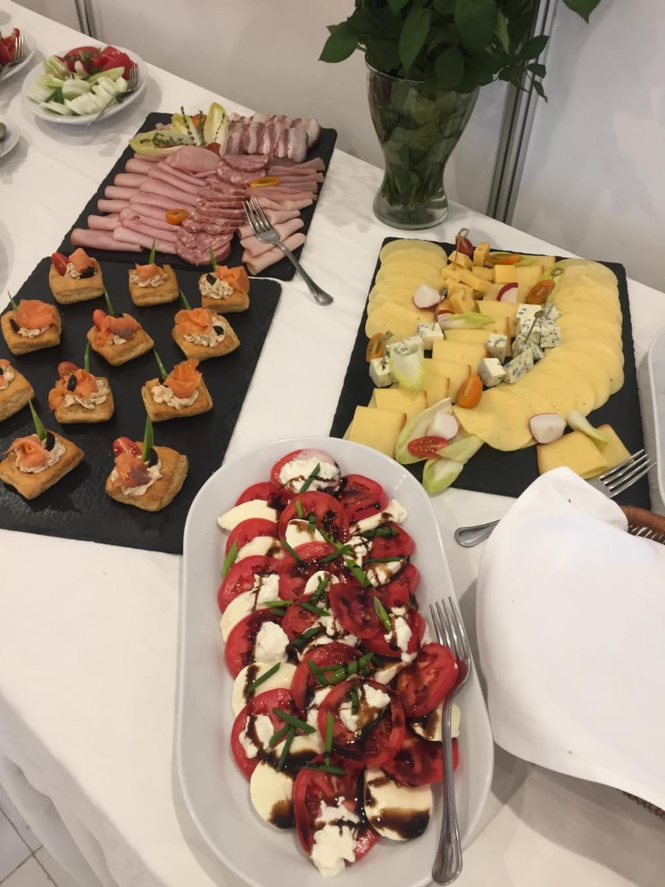 Continental breakfast, Buffet breakfast, Italian breakfast