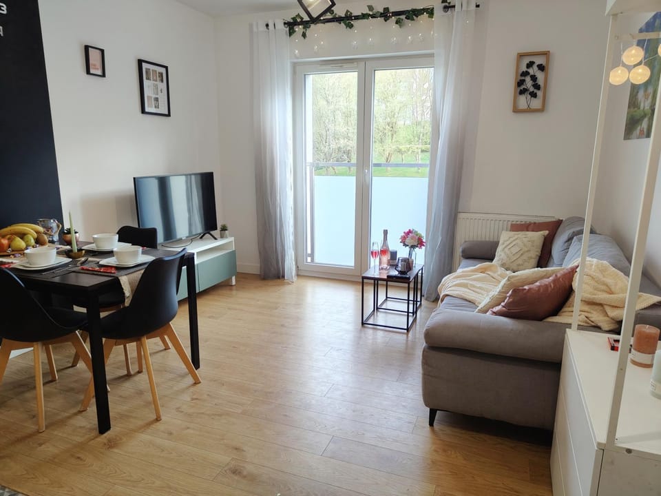 Communal lounge/ TV room, Living room, Seating area, Dining area
