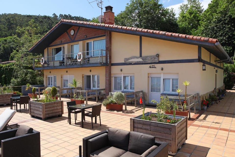 Property building, Property building, Patio, Day, Day