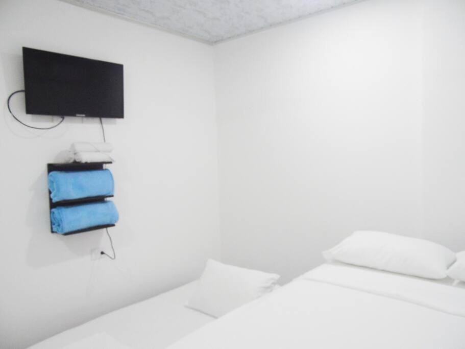 TV and multimedia, Bedroom, towels