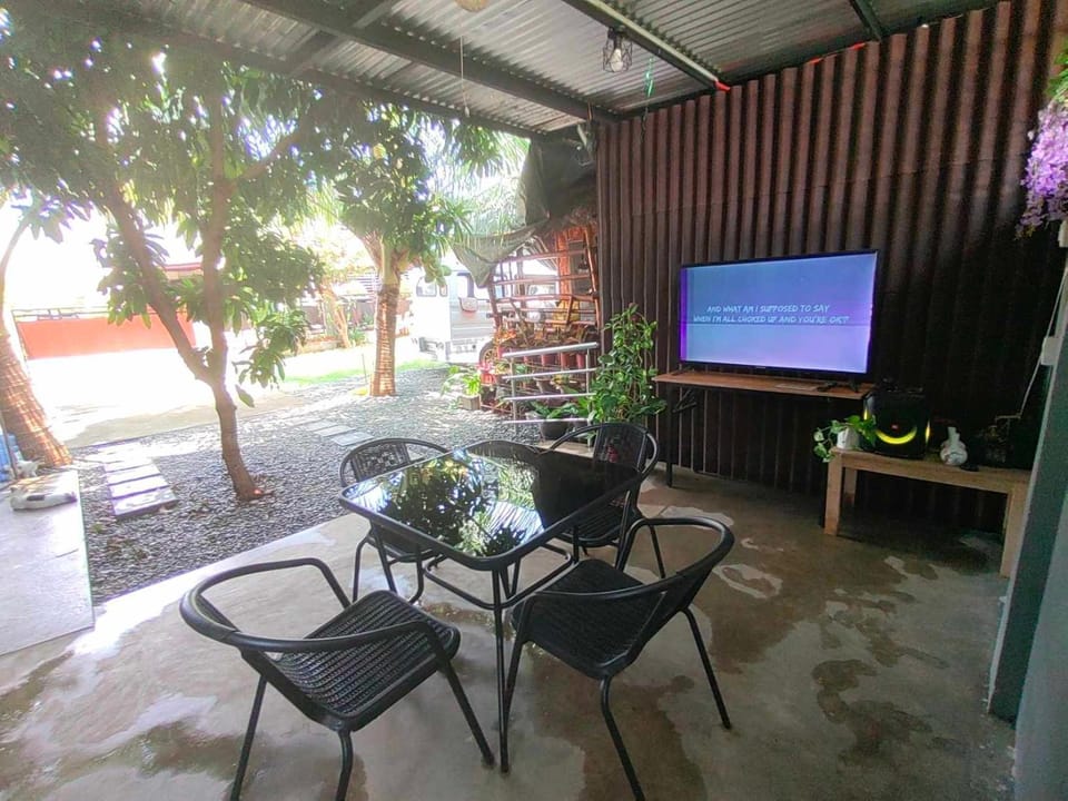 Patio, Karaoke