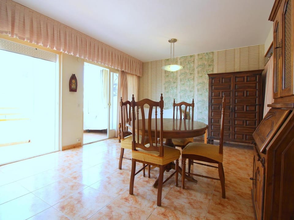 Apartamento frente al mar con piscina en Santa Margarita, Roses - ES-228-178 Apartment in Roses
