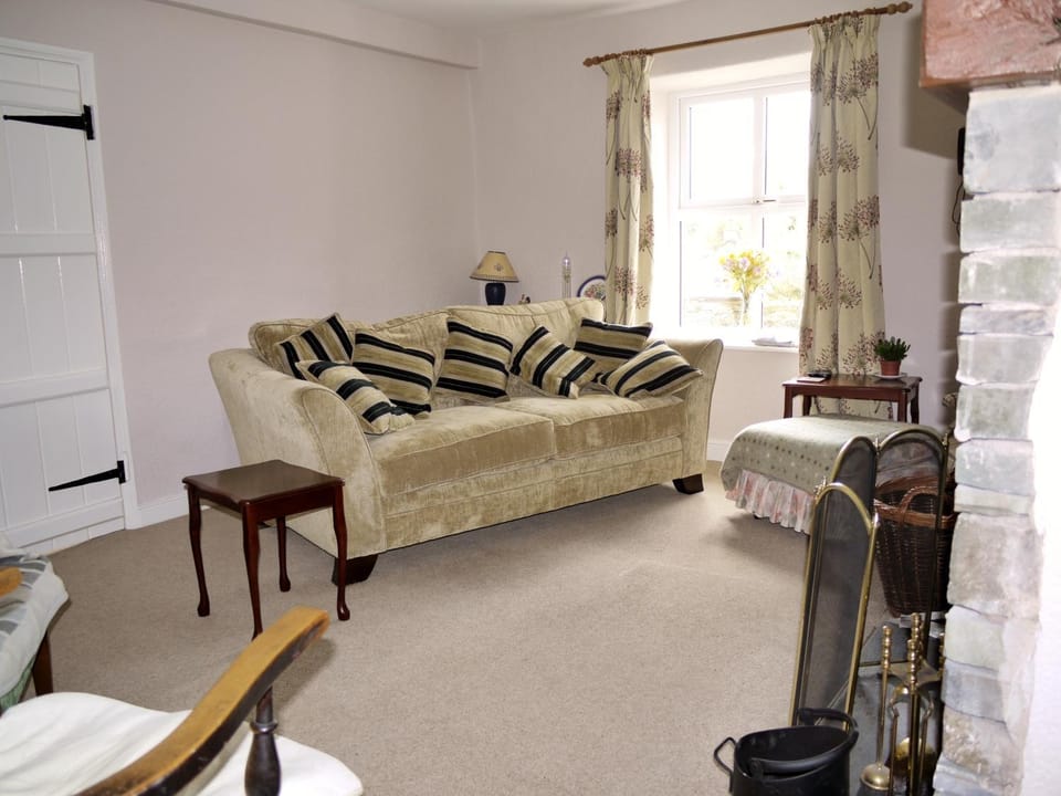 Day, Living room