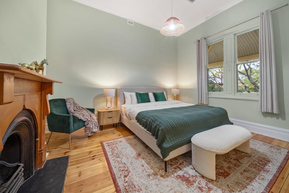 Bed, Bedroom