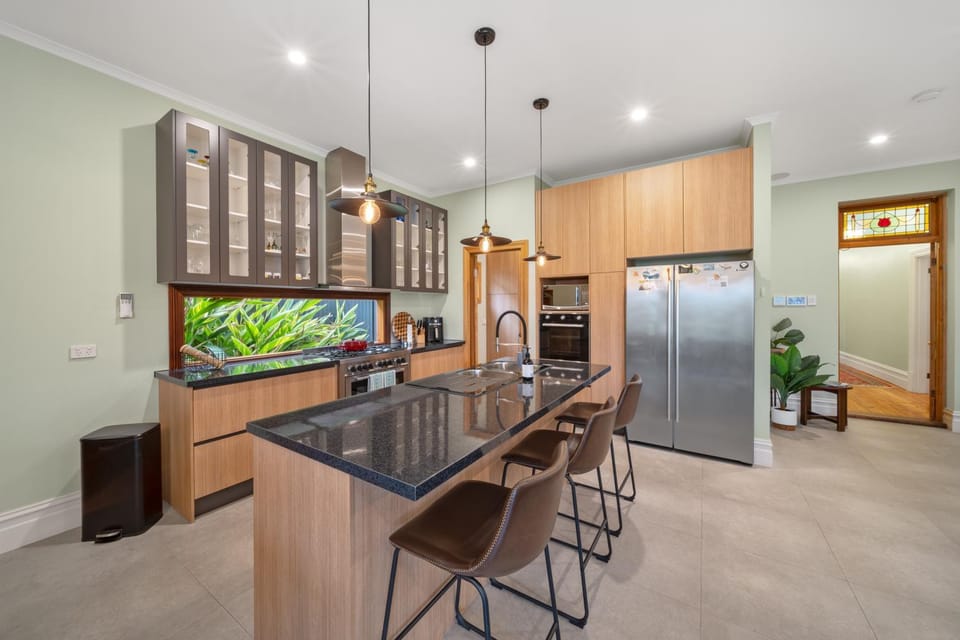Kitchen or kitchenette, oven
