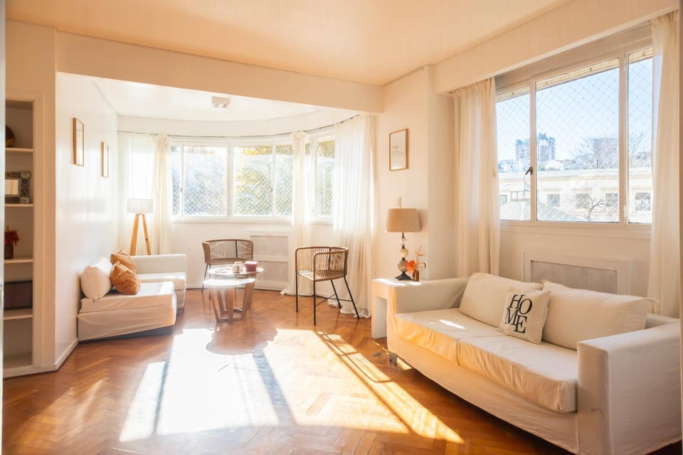 Living room, Photo of the whole room, Seating area, Breakfast